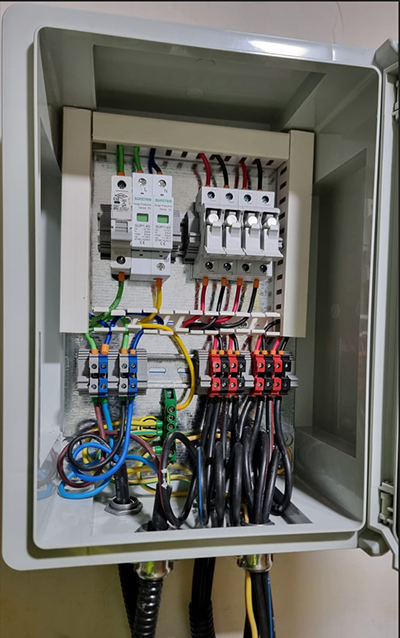 تابلو برق خورشیدی